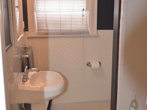 4th image of 509 Curry Ave