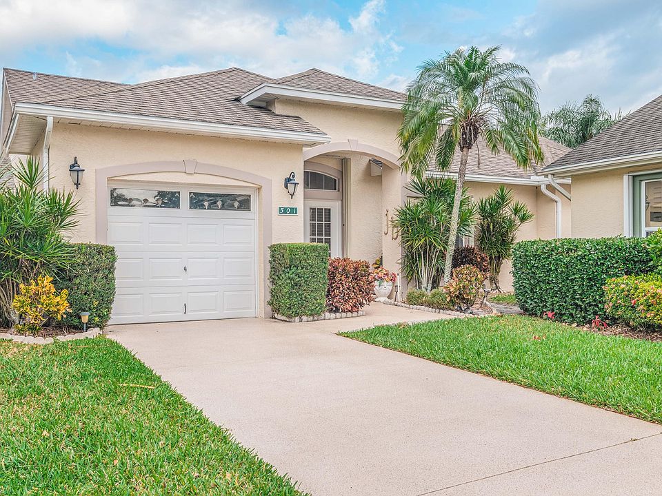 1st image of 501 NW Casanova Cir