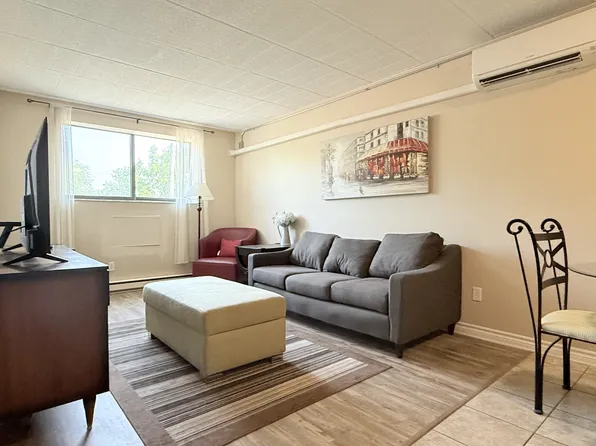 360 Tecumseh Road West