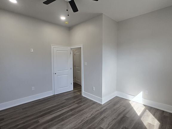 4th image of 3617 Park Blvd #3617