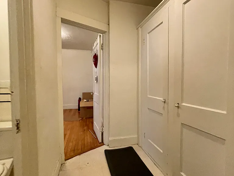 120 Washington St #6 — Photo 4