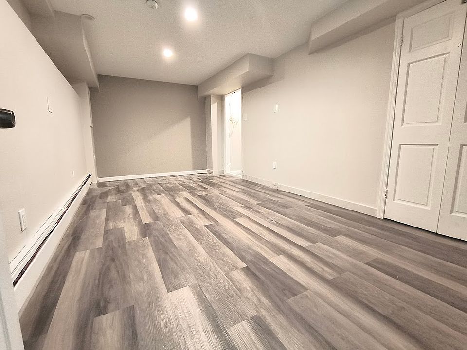 2nd image of 25 Palisade St #1