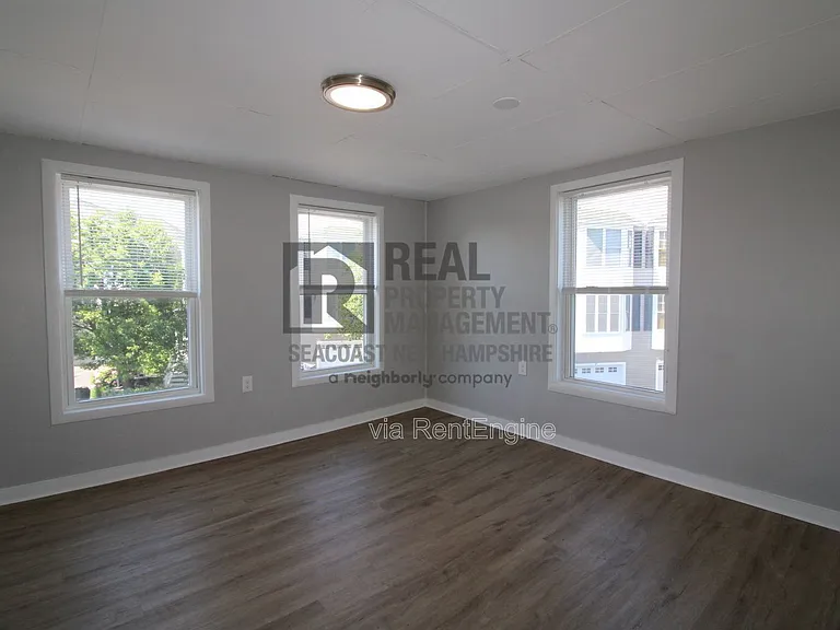 61 3rd St #201 — Photo 4