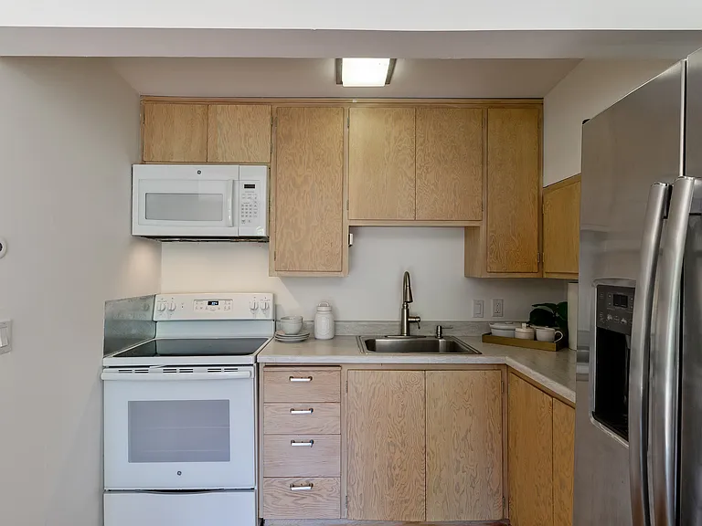 333 Roosevelt Way #A — Photo 20