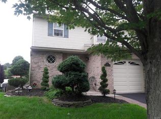 36 Olde Penn Dr, Easton, PA 18045