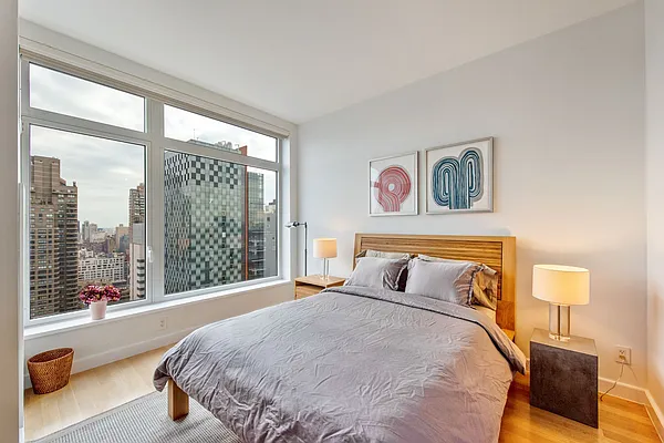 Rented by Compass | media 28