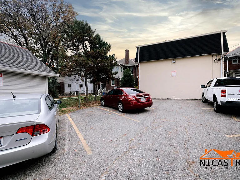 215 E Lane Ave #D — Photo 18