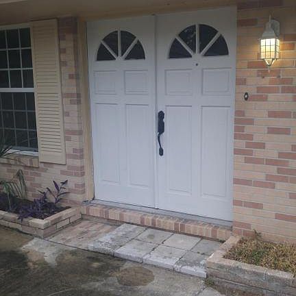 3rd image of 200 Dogwood Ln
