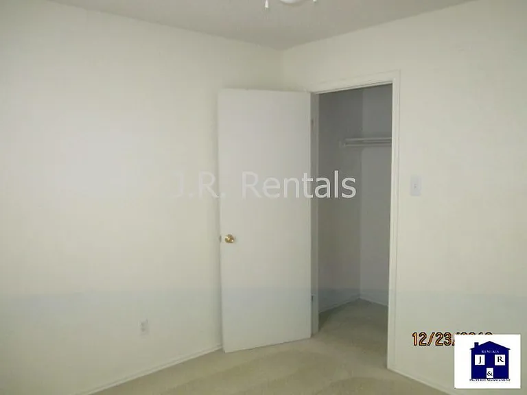 3615 Coral Bay Ln — Photo 35