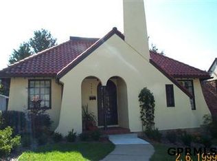 5811 N Nicholas St, Omaha, NE 68132