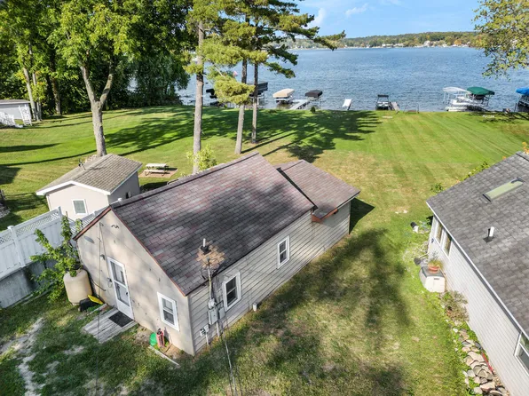 70855 Hollywood Shores Dr, Union, MI 49130