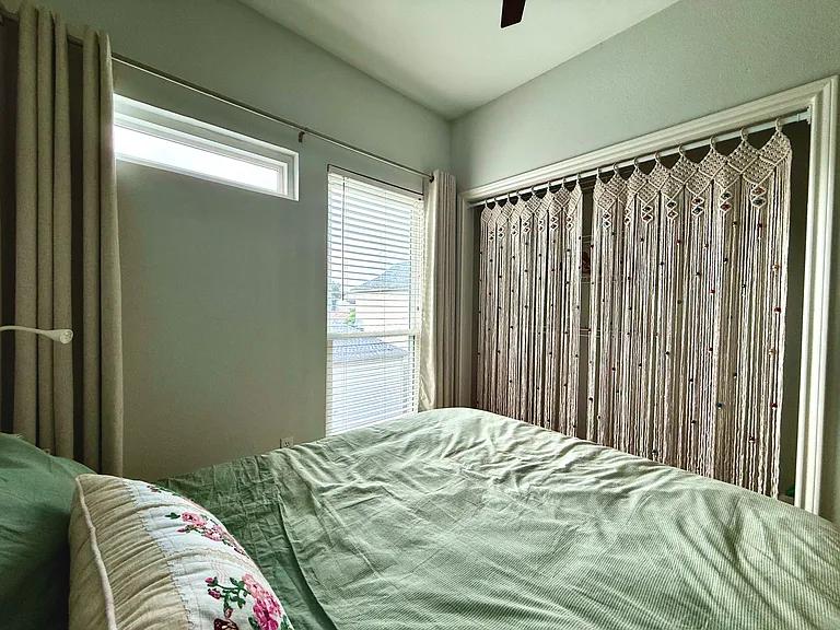 4104 N Hall St #325 — Photo 9