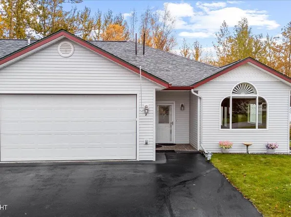 1715 S Ragosa Cir #B, Palmer, AK 99645