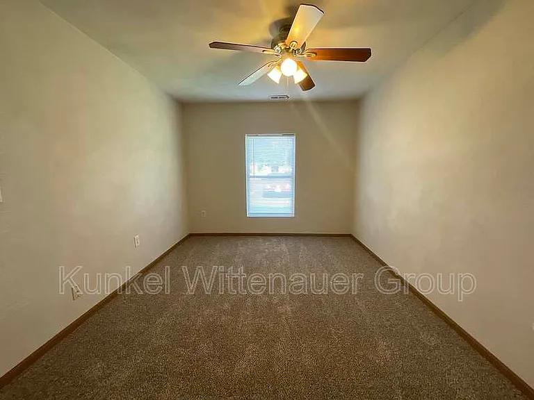 1806-2 Jamestown Rd — Photo 12
