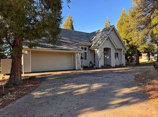 6128 Coopers Hawk Rd, Klamath Falls, OR 97601