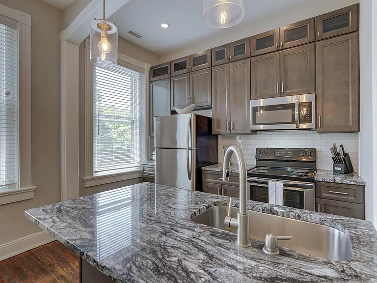 2406 E Clay St #2 — Photo 1