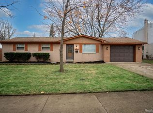 9230 Roosevelt St, Taylor, MI 48180