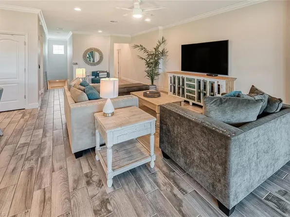 6960 Avalon Cir Unit 807, Naples, FL 34112