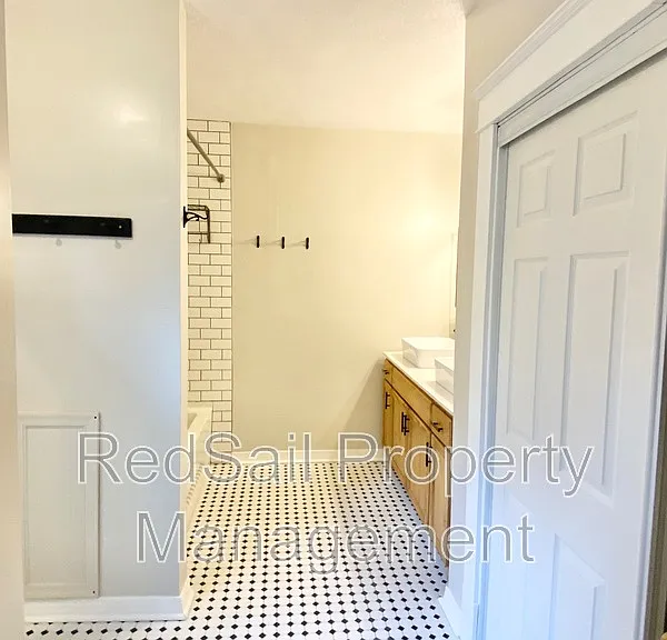 53 Shenandoah Rd — Photo 17