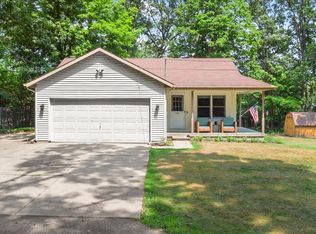 1021 33rd St SW, Wyoming, MI 49509