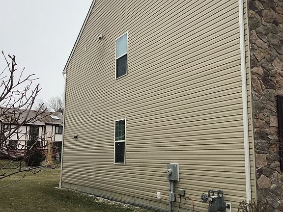 2nd image of 533 Gentry Cir E