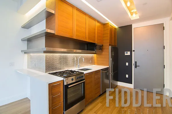 Rented by Fiddler Realty | media 93