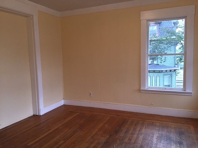 1st image of 985 Whalley Ave #2