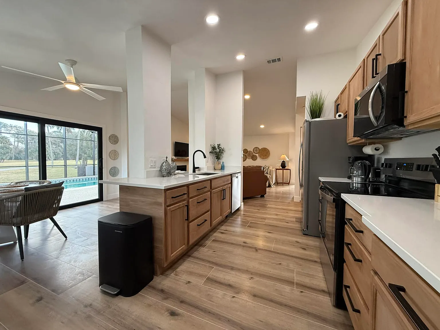 3 bed, 1500 sqft, $2,750 — Photo 2