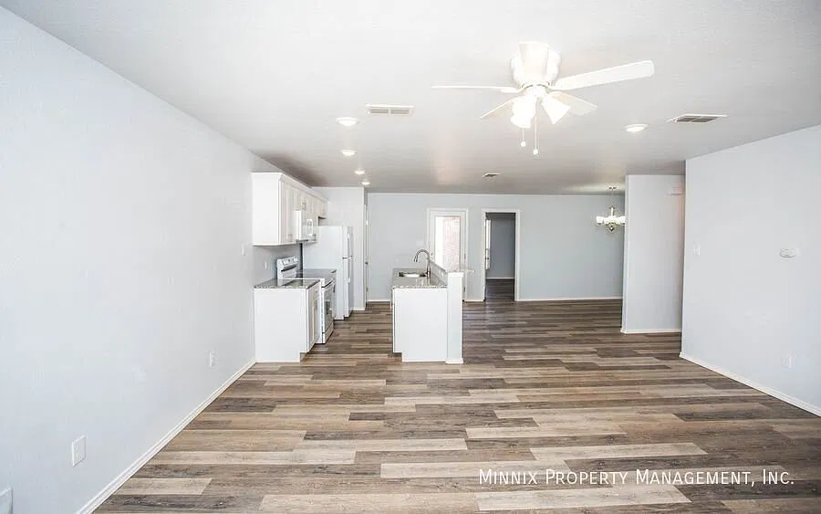 3 Bedroom/ 2 Bath For rent Lubbock | 8434 10th Pl. | Pet Friendly — Photo 4