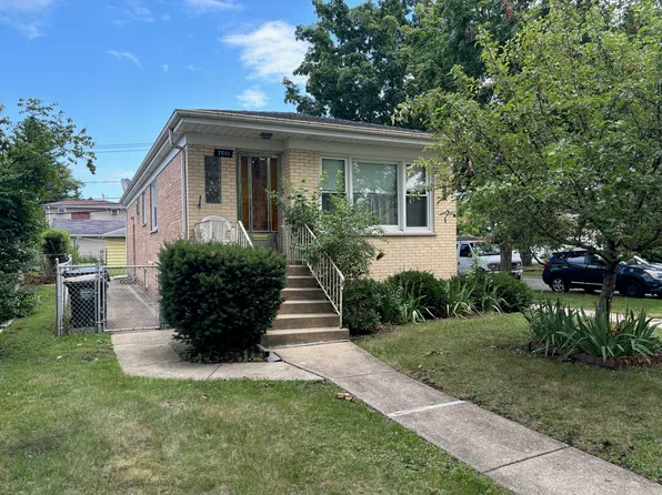 7801 N Oconto Ave, Niles, IL 60714