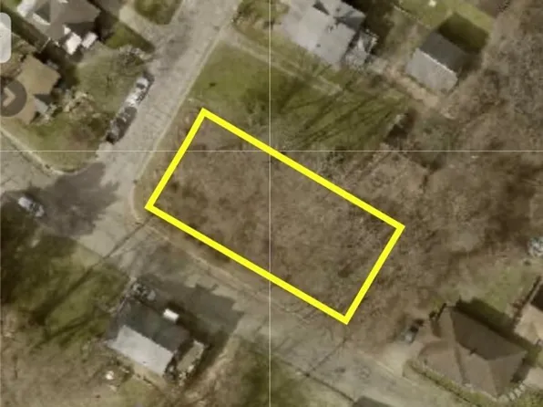 McConnell Ave, Steubenville, OH 43952