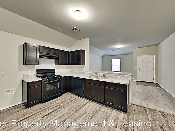 5th image of 1804 Sloane Dr