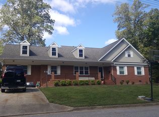 21 Arline Dr, Newport News, VA 23608