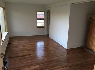 522 Crescent St APT 1, Wheaton, IL 60187