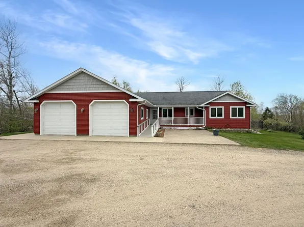 3249 Woodland Hills Dr SE, Bemidji, MN 56601