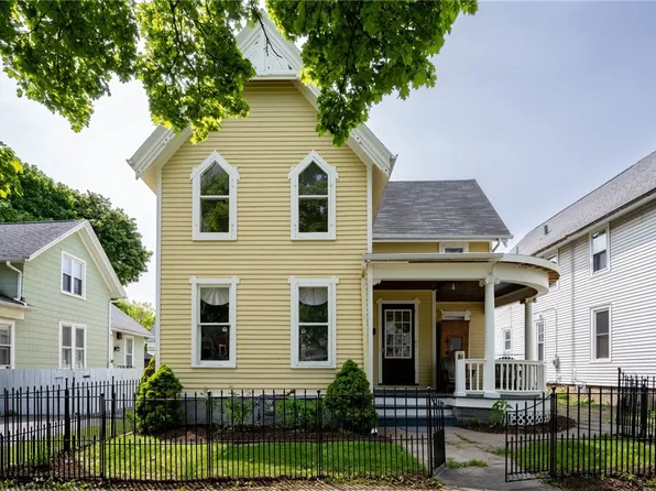 81 Cypress St, Rochester, NY 14620