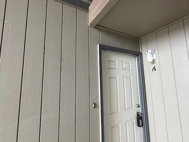 1016 Loni Dr — Photo 32