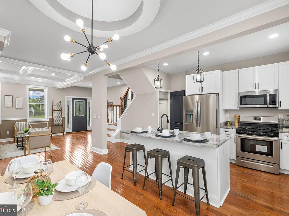 1st image of 4104 W Forest Park Ave