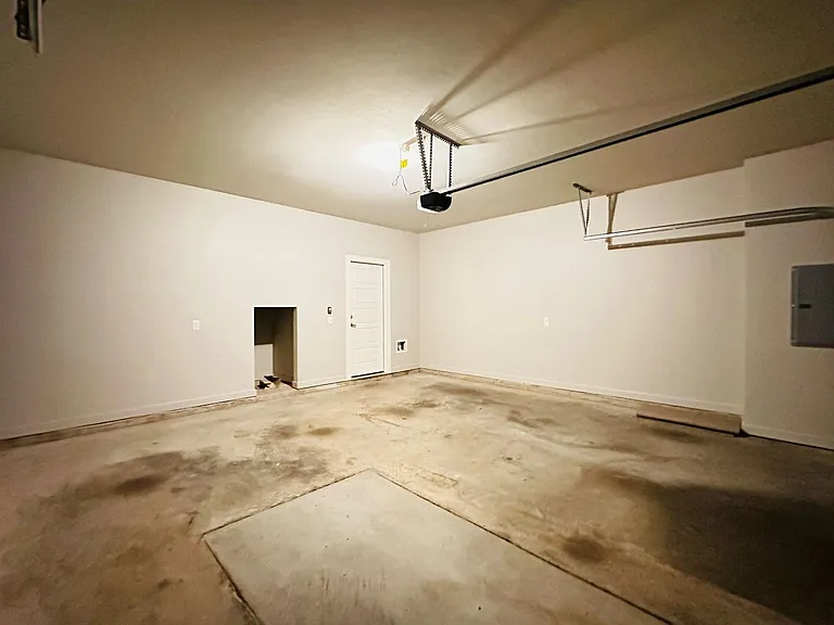 2116 Camino Del Plaza Ln — Photo 35