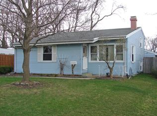 146 S Midland Ave, Mundelein, IL