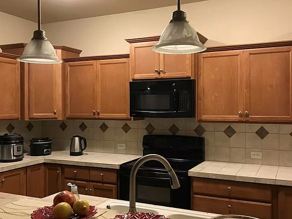 5th image of 7604 Kodiak Ave NE
