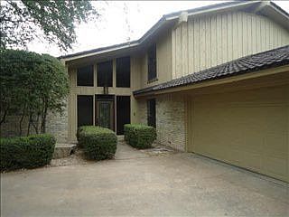 2nd image of 3905 Crescent Dr