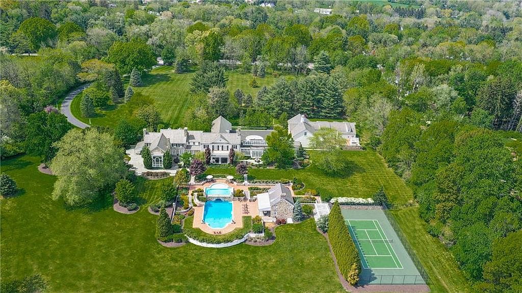 1616 Saucon Valley Rd, Bethlehem, PA 18015 Zillow