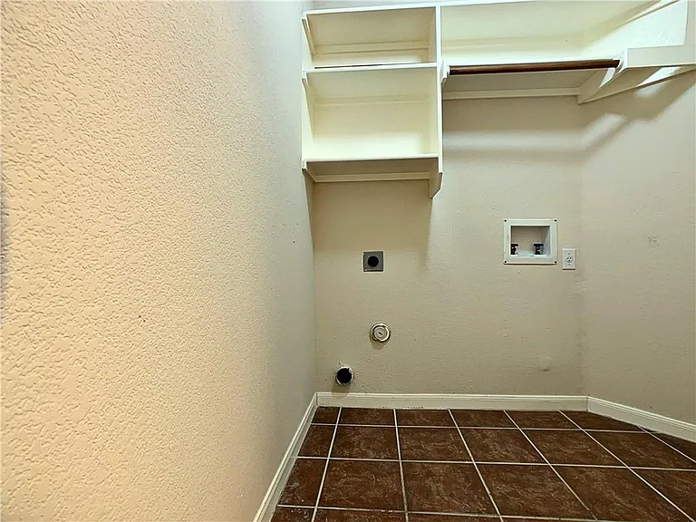 5726 Taylorcrest Dr — Photo 20