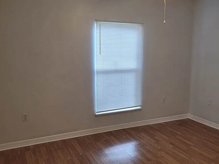 405 Francisco Way — Photo 5