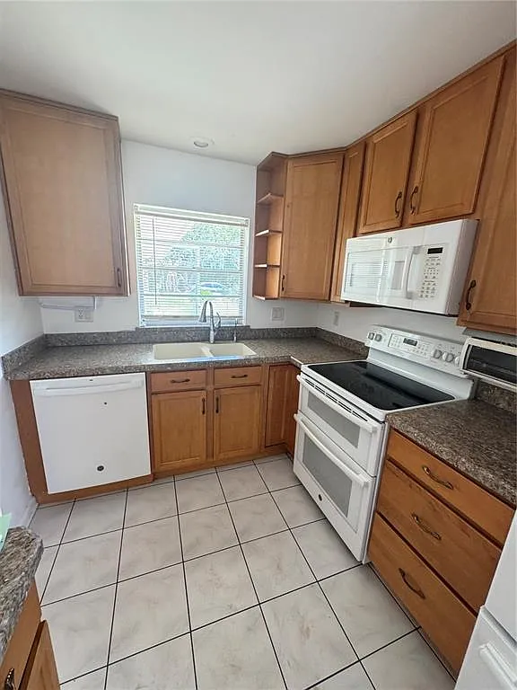 2 bed, 2.0 bath, 988 sqft, $1,650 — Photo 4