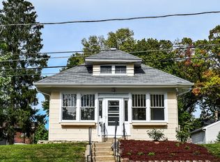 658 Linden Ave, Elgin, IL 60120