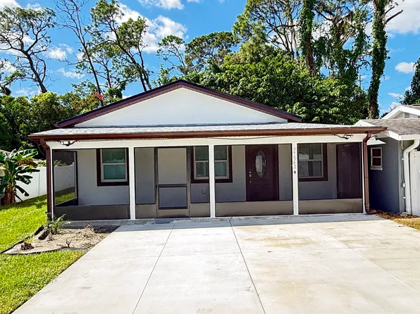37542 Eiland Blvd #B, Zephyrhills, FL 33542