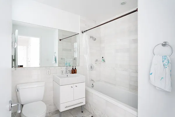 Rented by Keller Williams NYC | media 26