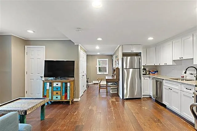 49 Coles St #1 — Photo 24